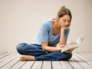 olvasó nő